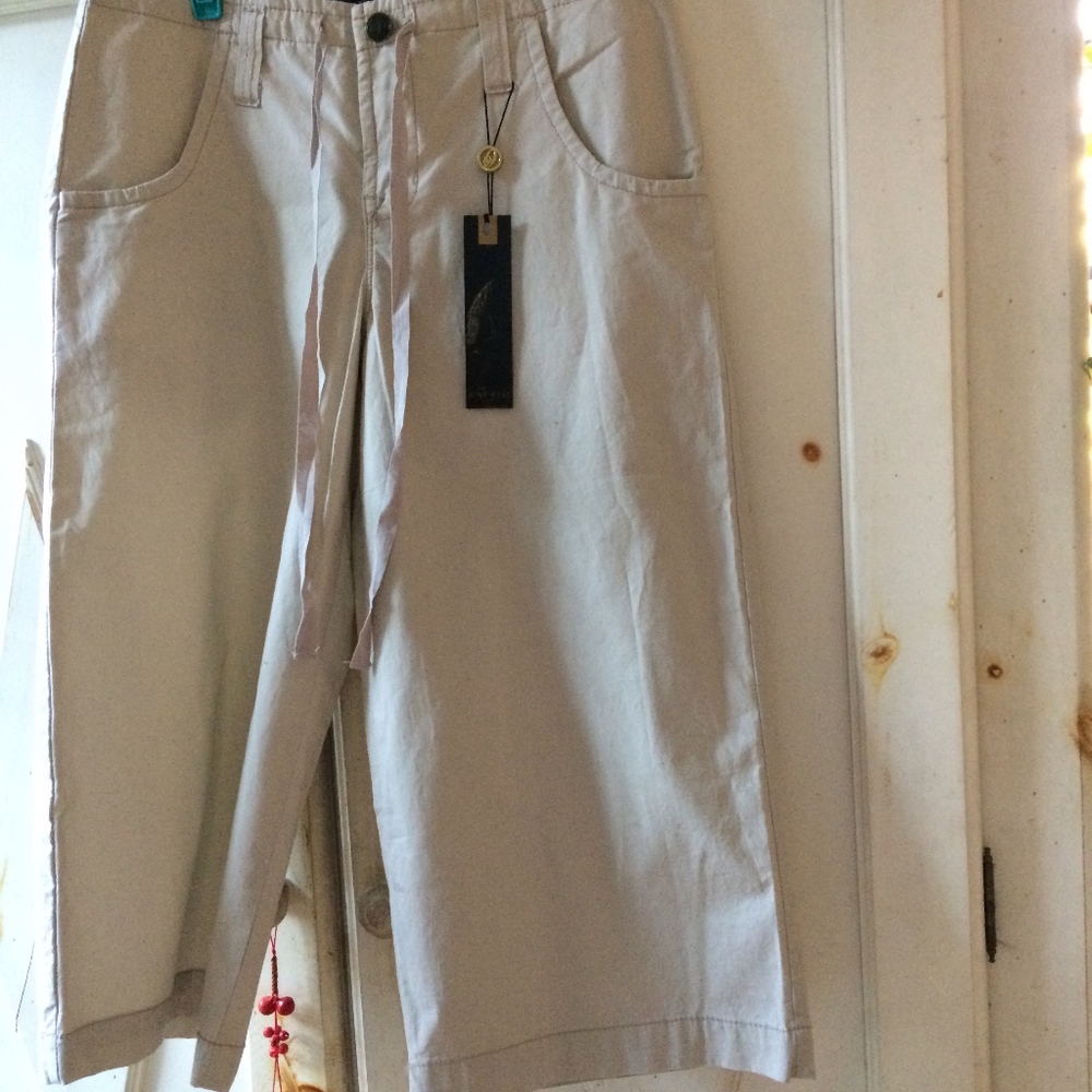 Nine West baggie crops, Size 4/26, NWT